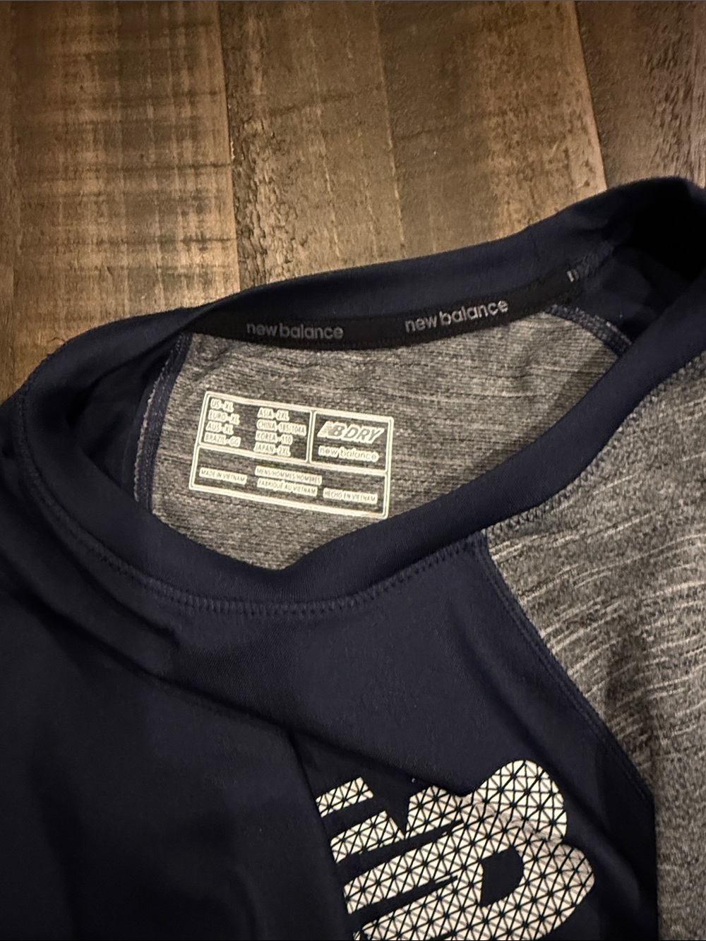 New Balance Gray Heather & Navy 3/4 Sleeve Athletic baseball Tee - Picture 3 of 3